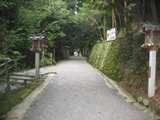 大神神社から山辺の道へ
