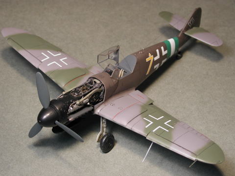 格安新品1/32スケール模型完成品 Bf109 G-10 2./JG300 Feldwebel Eberhard Gzik Germany Octorber 1944 ドイツ